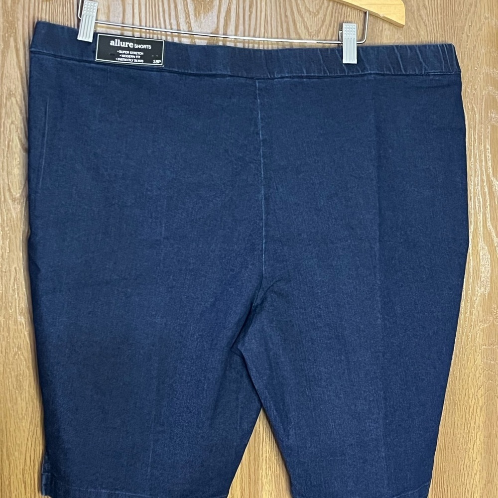 Allure Blue Denim Bermuda Shorts Casual Comfort - Picture 2 of 3